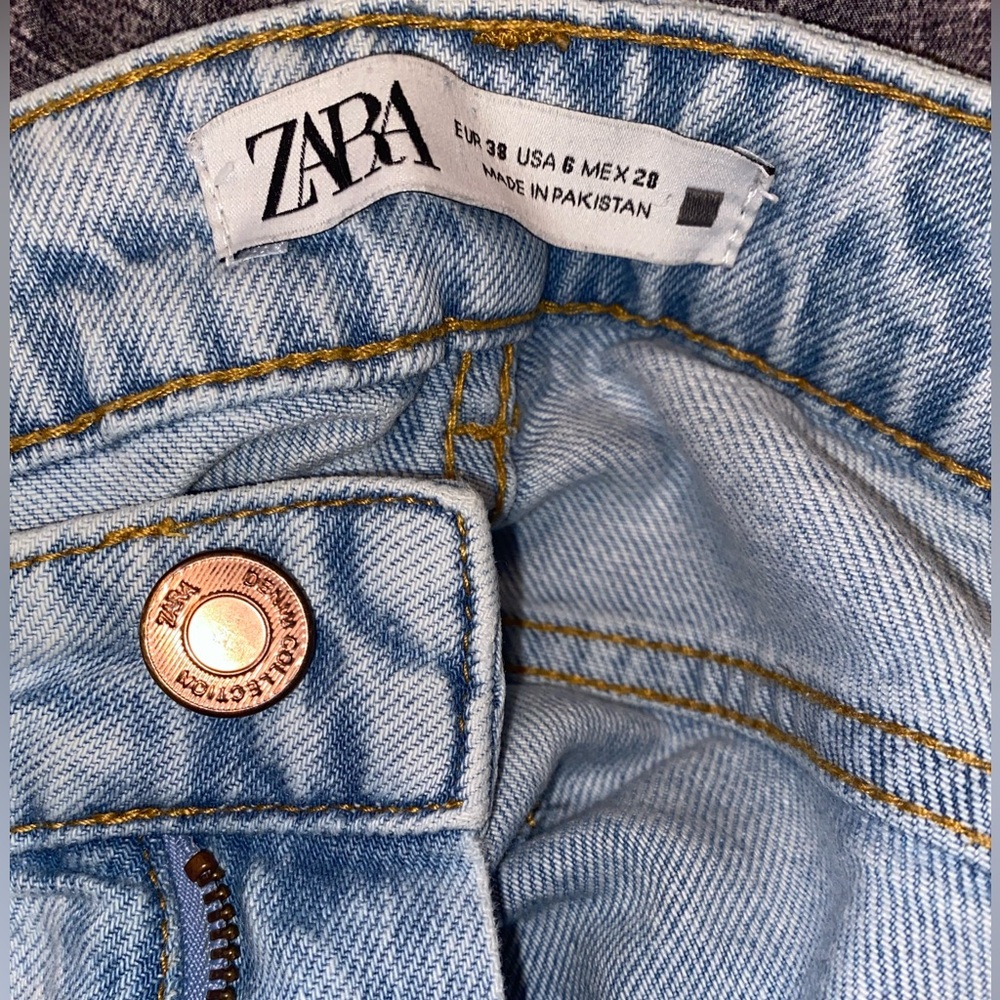 Strait Leg Jeans - Picture 2 of 2
